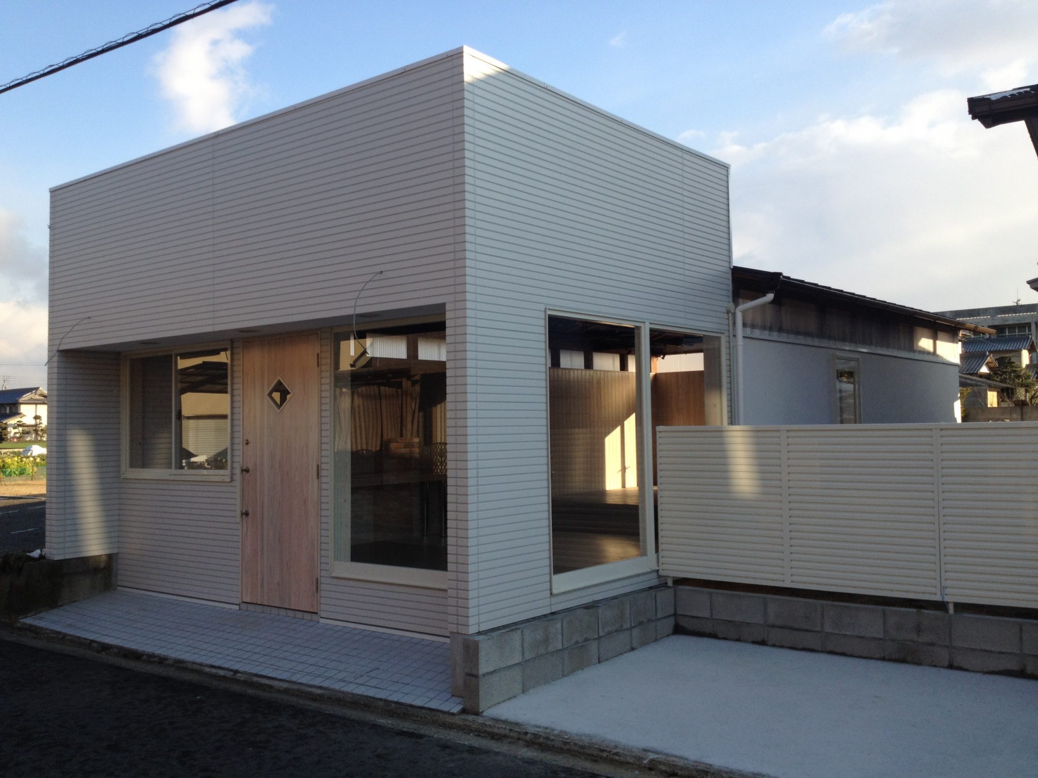 木材を活かした雑貨屋